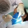 terapia-com-luz-laser-trata-periodontite-agressiva-foto
