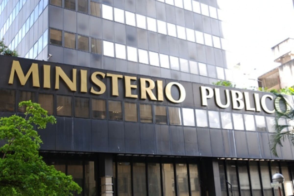 O Ministério Público Brasileiro e a efetivação de políticas públicas de cuidados para a pessoa idosa dependente