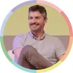 Homem, adulto, branco, de bigode e camiseta curta