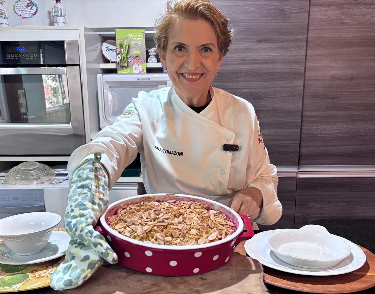 Sobremesa com Cuidado: aprenda a fazer uma torta de frutas crocante para celebrar o Dia das Mães