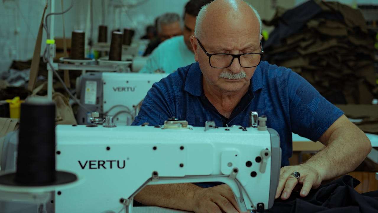 Envelhecimento, Trabalho e Idadismo: por onde anda a saúde das trabalhadoras e dos trabalhadores idosos?