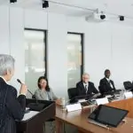 Poderia ser algo como o “Bolero” de Ravel, mas é só uma repetição de pergunta