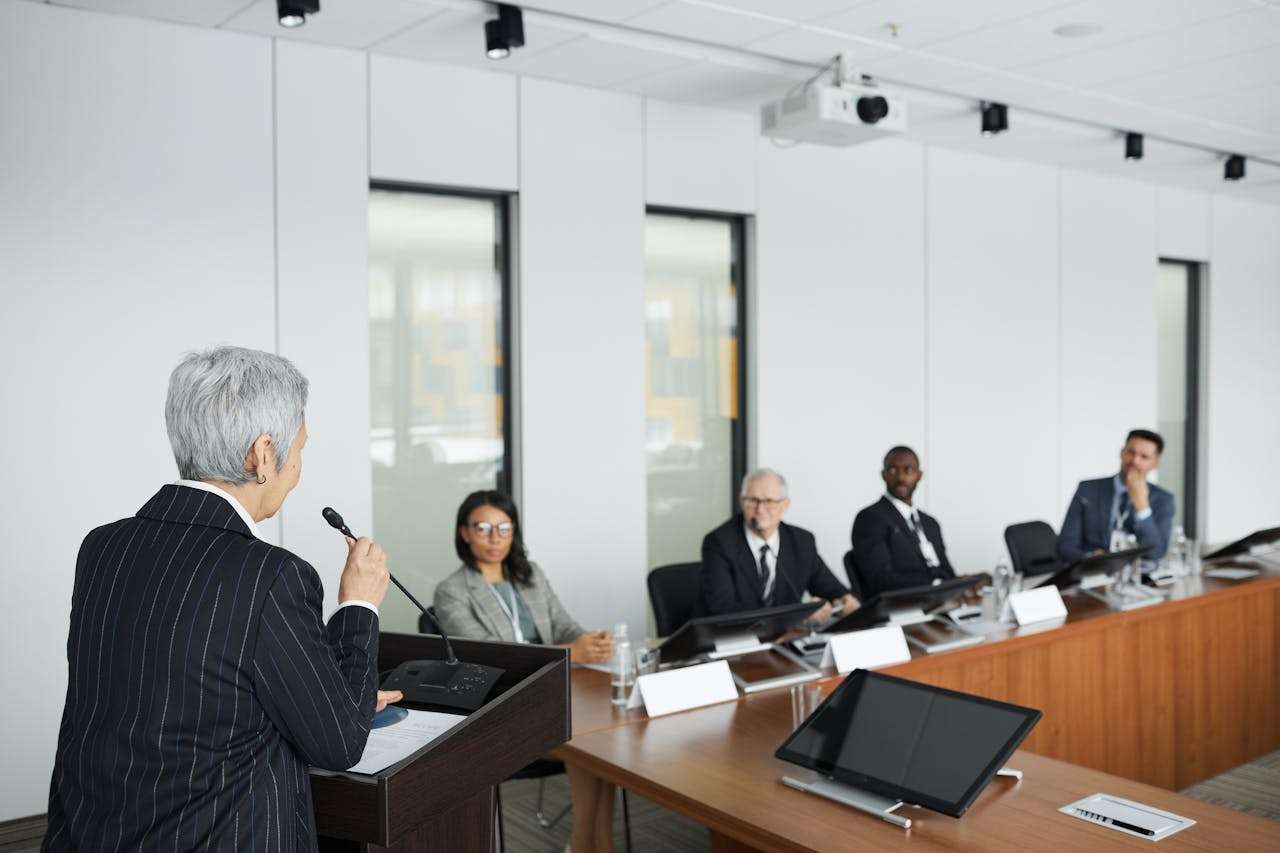 Poderia ser algo como o “Bolero” de Ravel, mas é só uma repetição de pergunta