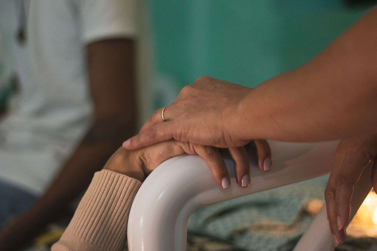 Apoio afetivo e esperança têm relação inesperada com vontade de viver em pacientes paliativos